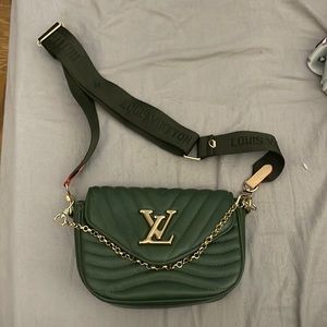 “Louis Vuitton” crossbody